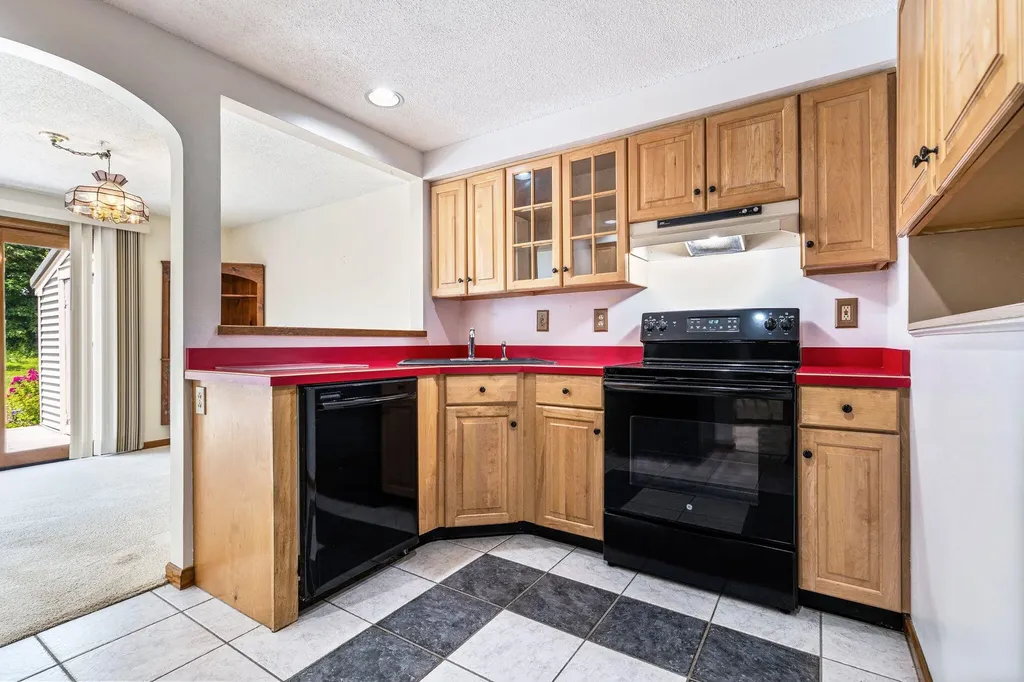 39 Meadowbrook Drive Gorham ME 04038