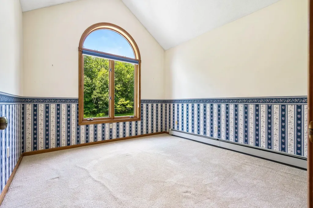 39 Meadowbrook Drive Gorham ME 04038