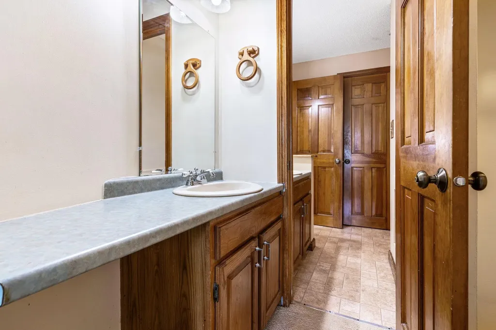 39 Meadowbrook Drive Gorham ME 04038