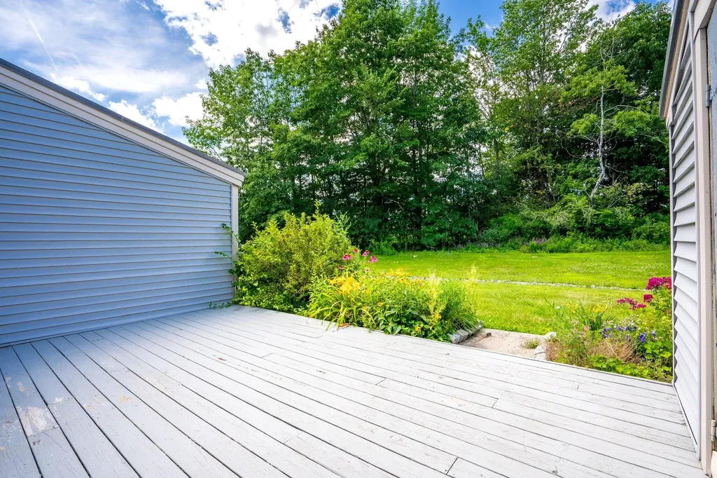39 Meadowbrook Drive Gorham ME 04038