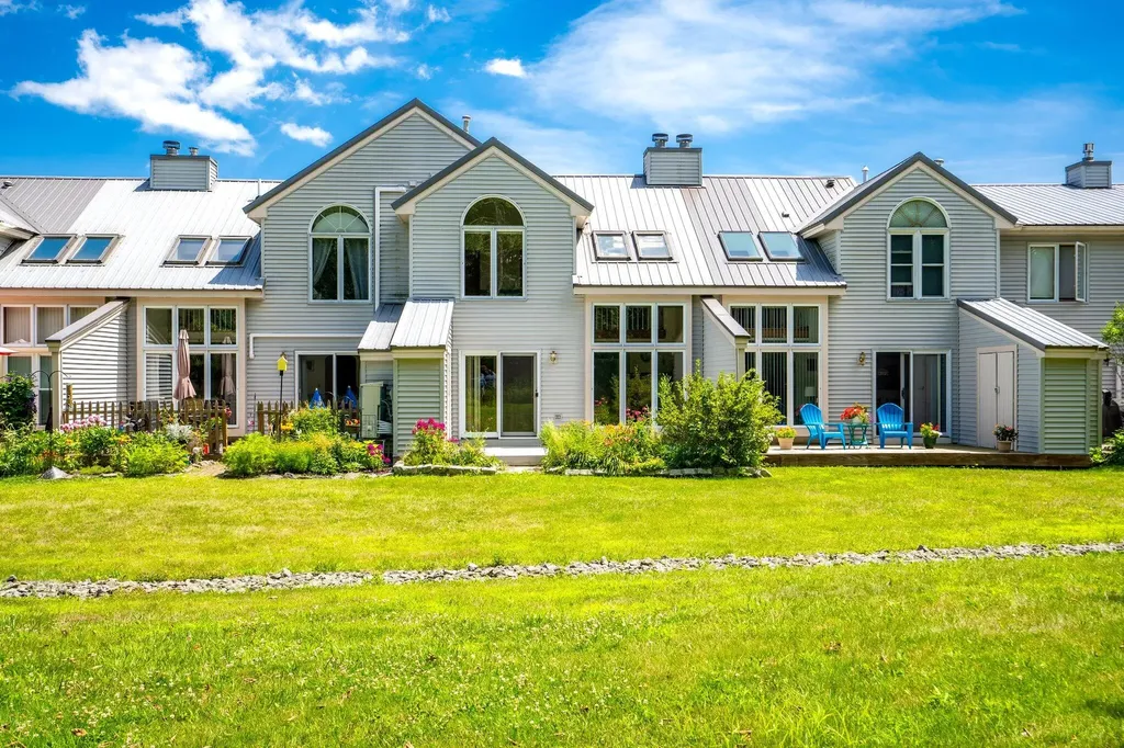 39 Meadowbrook Drive Gorham ME 04038