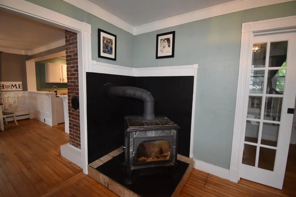 34 West Street Newport ME 04953