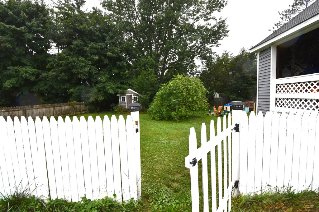 34 West Street Newport ME 04953