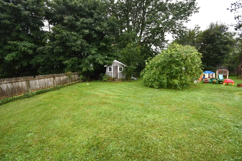 34 West Street Newport ME 04953