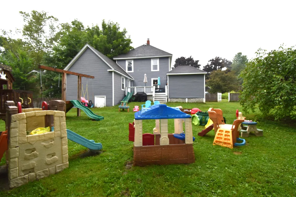 34 West Street Newport ME 04953