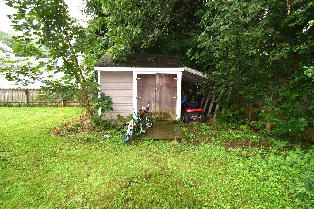 34 West Street Newport ME 04953