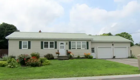 32 Gina Street Lewiston ME 04240