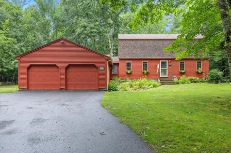 104 Tall Pine Drive Buxton ME 04093