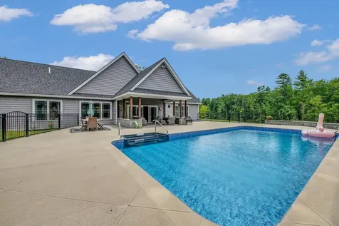 309 Portland Road Gray ME 04039