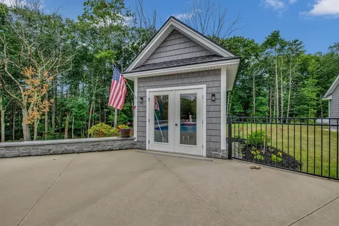309 Portland Road Gray ME 04039