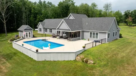 309 Portland Road Gray ME 04039