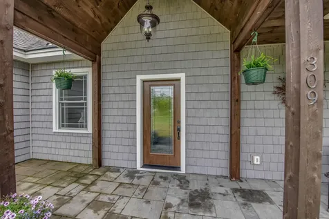 309 Portland Road Gray ME 04039