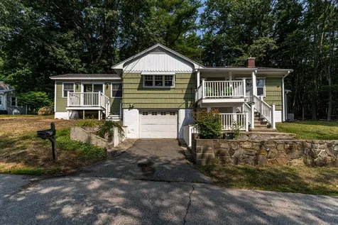 13 Dunlea Avenue Kittery ME 03904