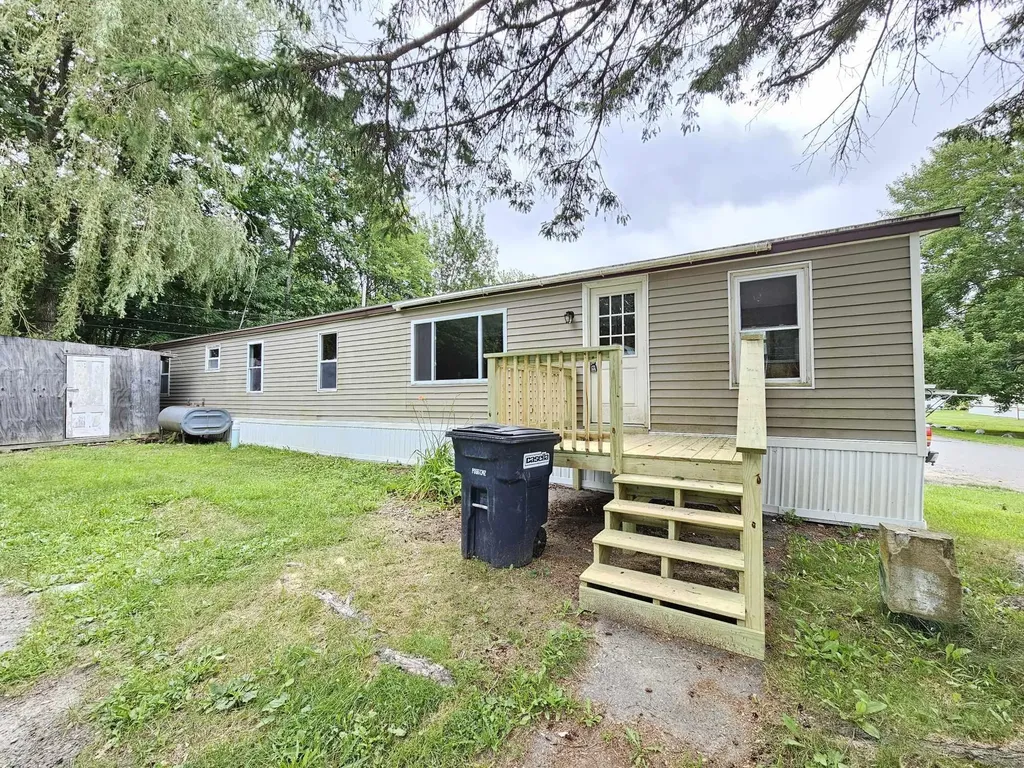 14 Sunset Trailer Park Milford ME 04461
