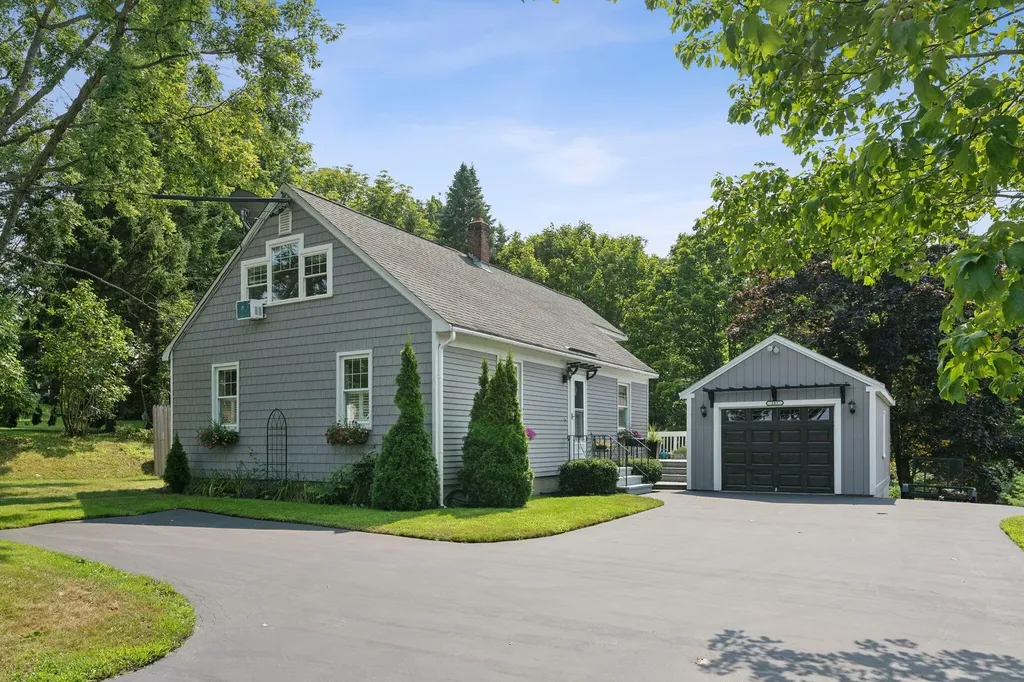 157 Lafayette Street Yarmouth ME 04096