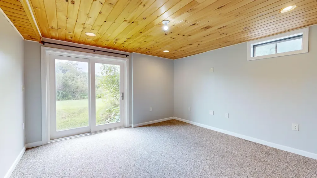 90 Country Lane Westbrook ME 04092