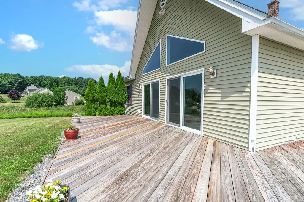 90 Country Lane Westbrook ME 04092