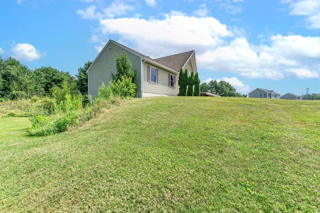90 Country Lane Westbrook ME 04092