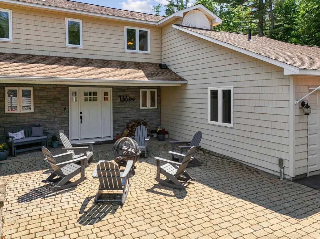 24 Loch Lane Winthrop ME 04364