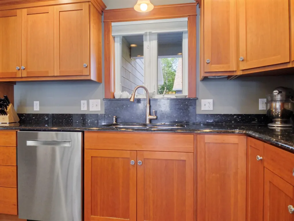 24 Loch Lane Winthrop ME 04364