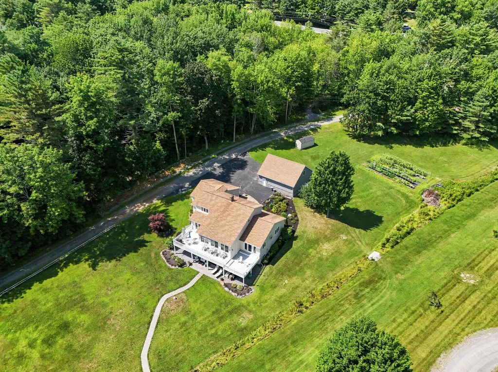 24 Loch Lane Winthrop ME 04364