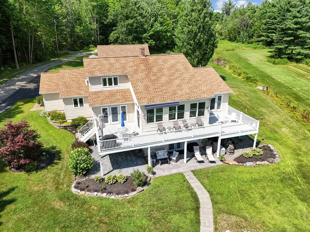 24 Loch Lane Winthrop ME 04364