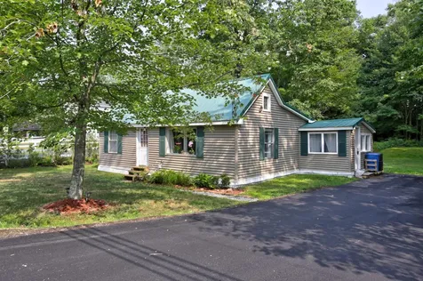 208 Narragansett Street Gorham ME 04038