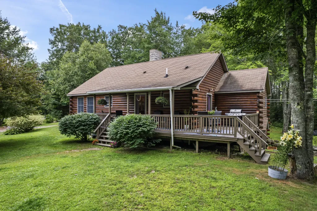 3327 Colonel Stairs Road Friendship ME 04547