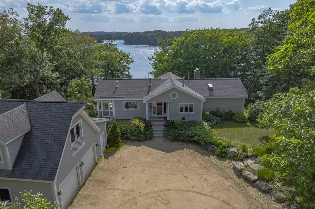 180 Ferry Road Brooksville ME 04617