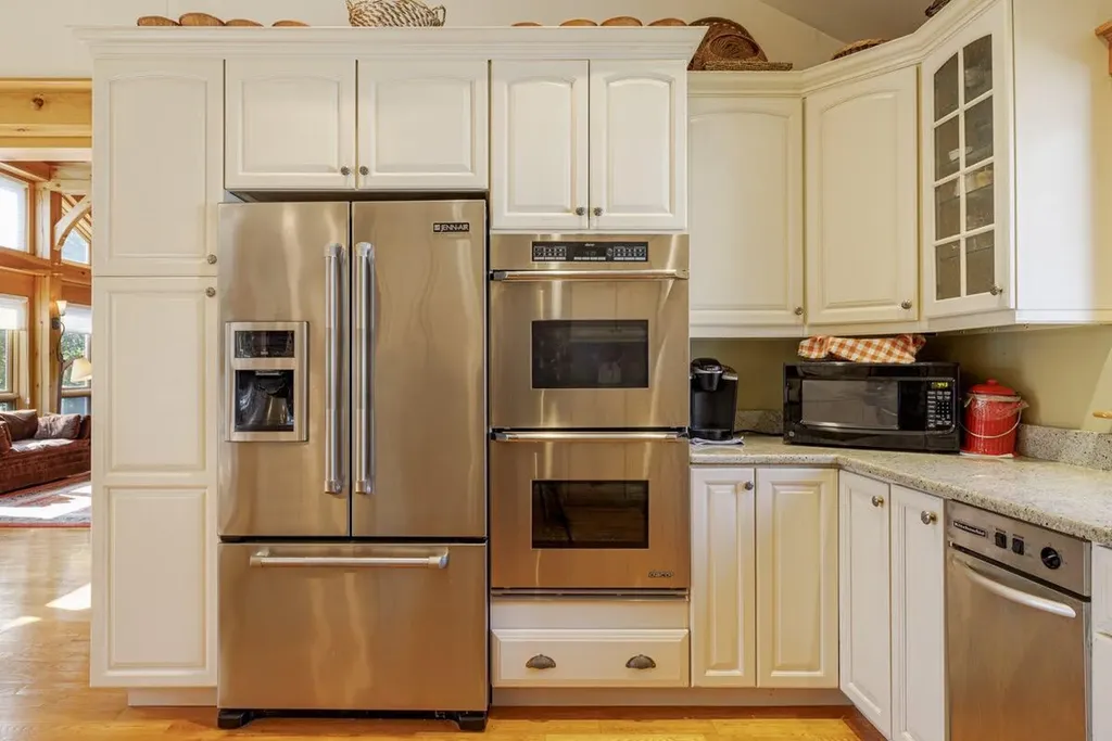 180 Ferry Road Brooksville ME 04617