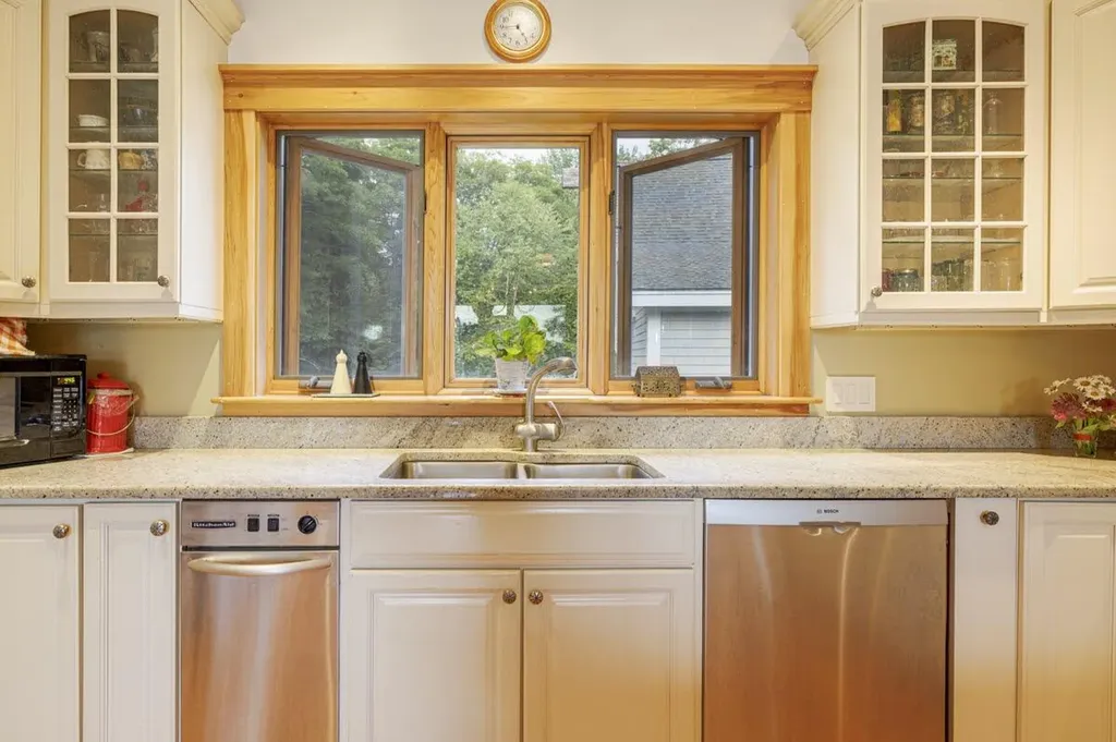 180 Ferry Road Brooksville ME 04617