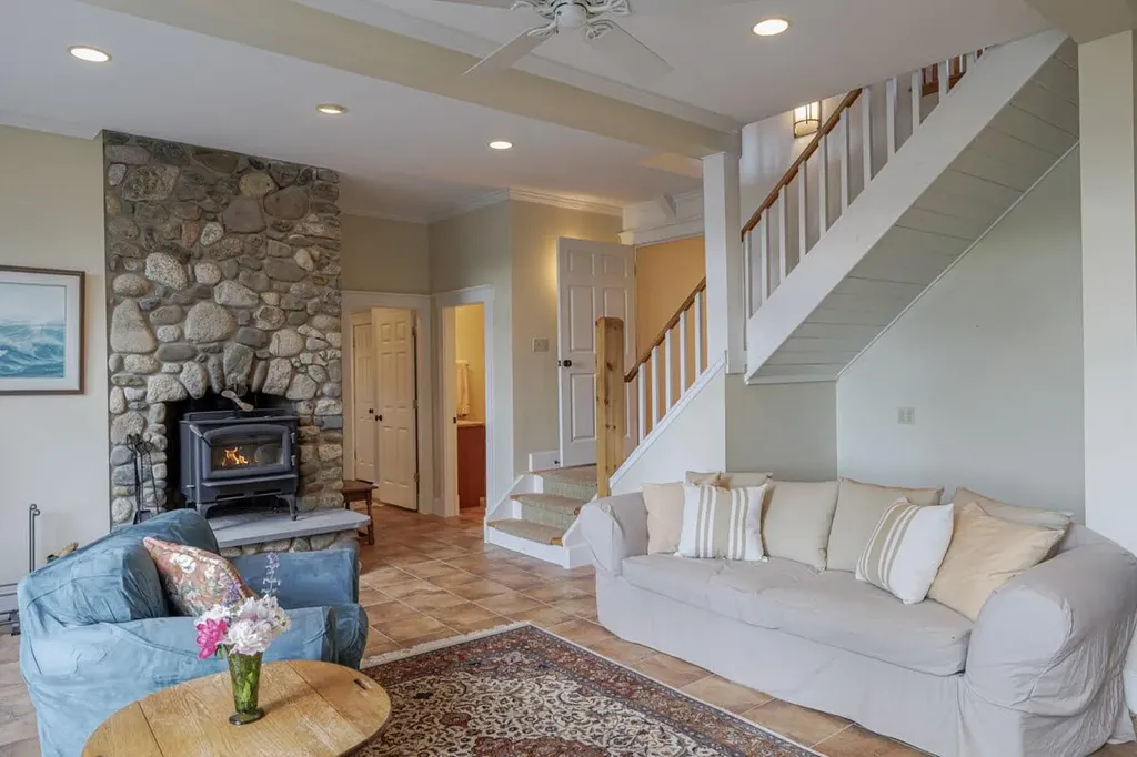 180 Ferry Road Brooksville ME 04617