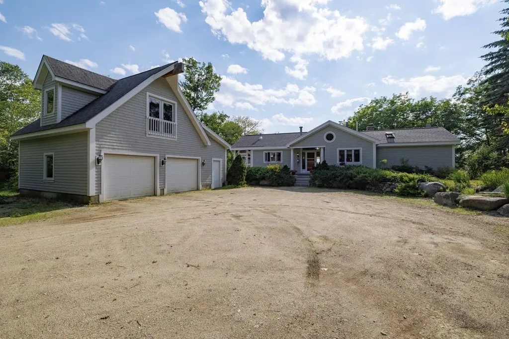180 Ferry Road Brooksville ME 04617