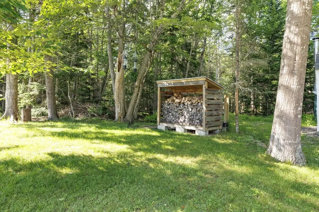 180 Ferry Road Brooksville ME 04617