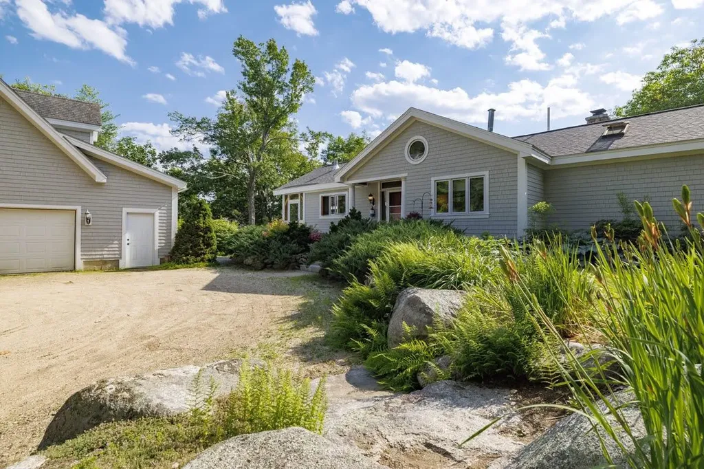 180 Ferry Road Brooksville ME 04617