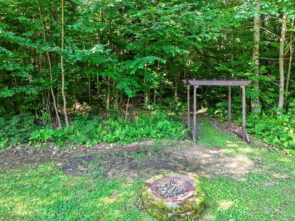 90 Davies Lane Readfield ME 04355