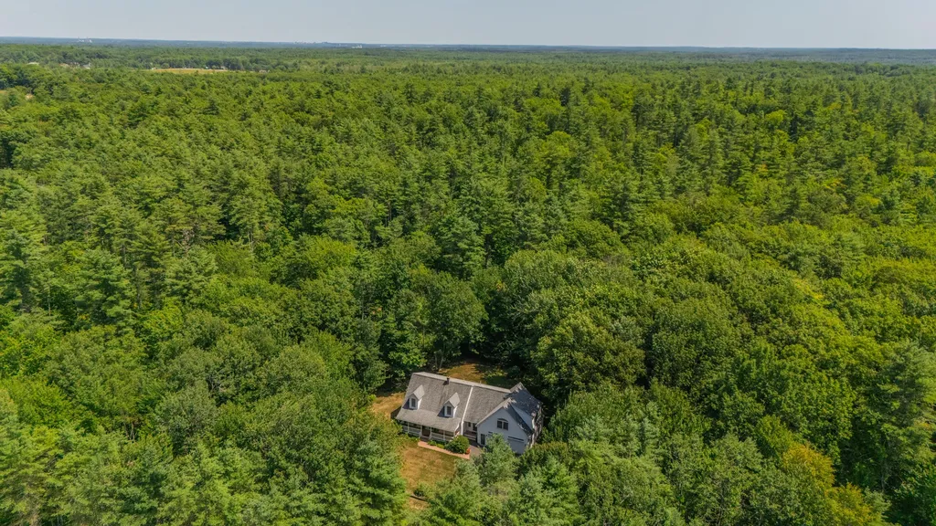 25 Scroggie Way Gorham ME 04038