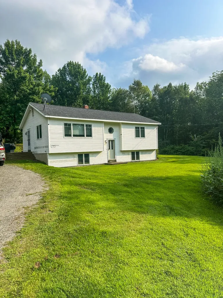 25 Carter Road Etna ME 04434