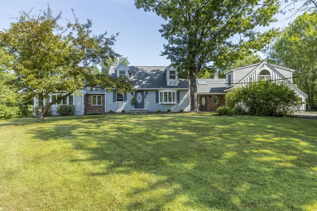 33 Rabbit Road Durham ME 04222