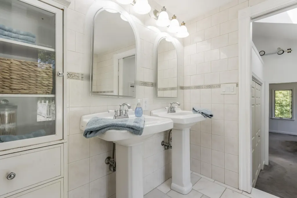 33 Rabbit Road Durham ME 04222