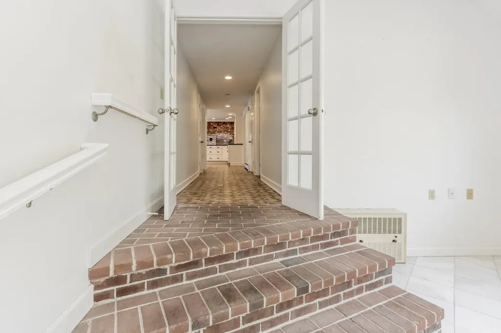 33 Rabbit Road Durham ME 04222