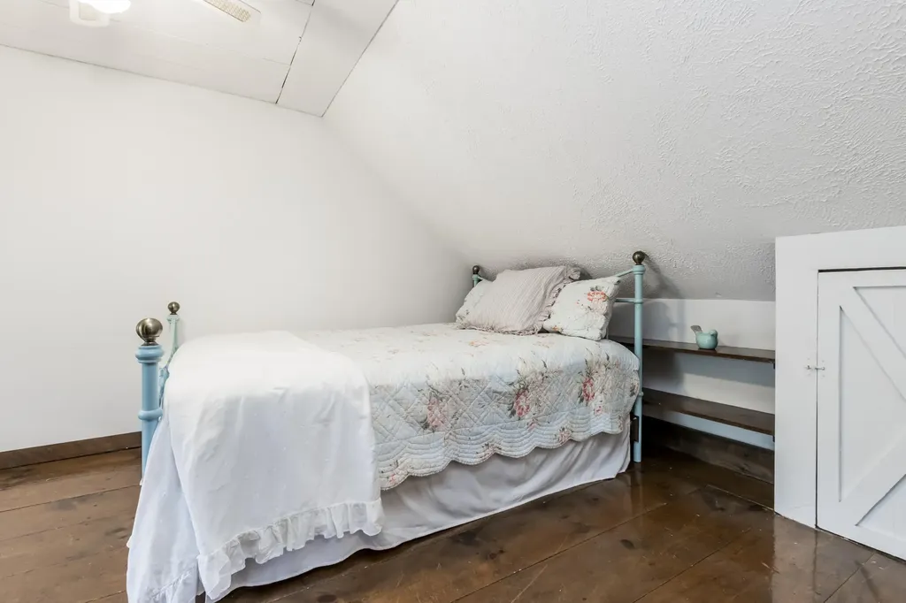 33 Rabbit Road Durham ME 04222