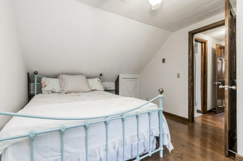 33 Rabbit Road Durham ME 04222
