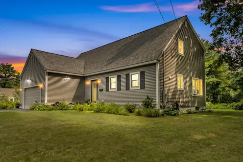 12 Harrison Circle Auburn ME 04210