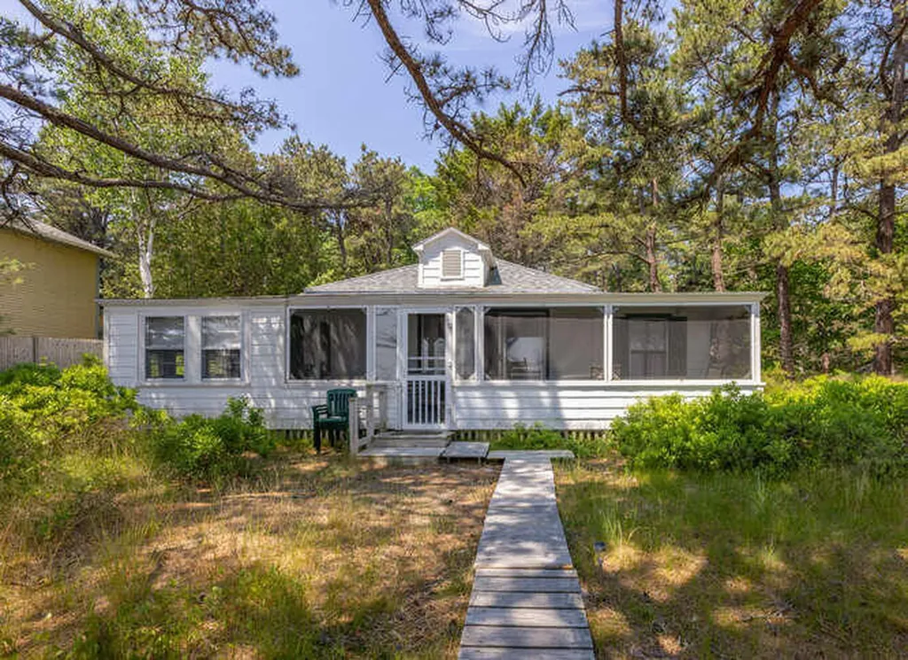 235 Seaside Avenue Saco ME 04072