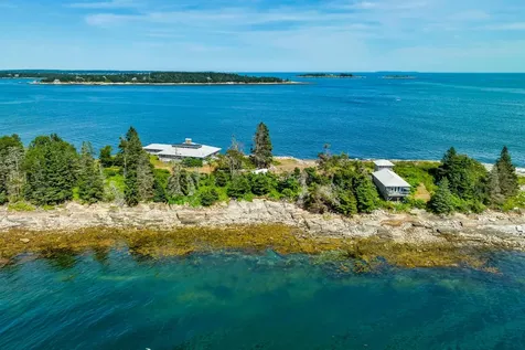 282 King Phillips Trail Boothbay ME 04544