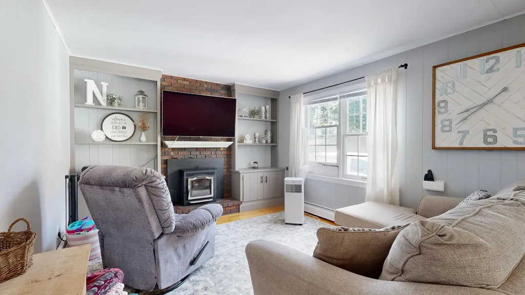 20 Shank Street Lewiston ME 04240