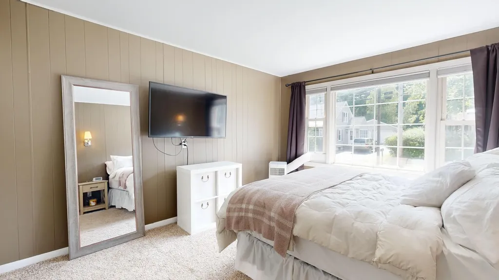 20 Shank Street Lewiston ME 04240