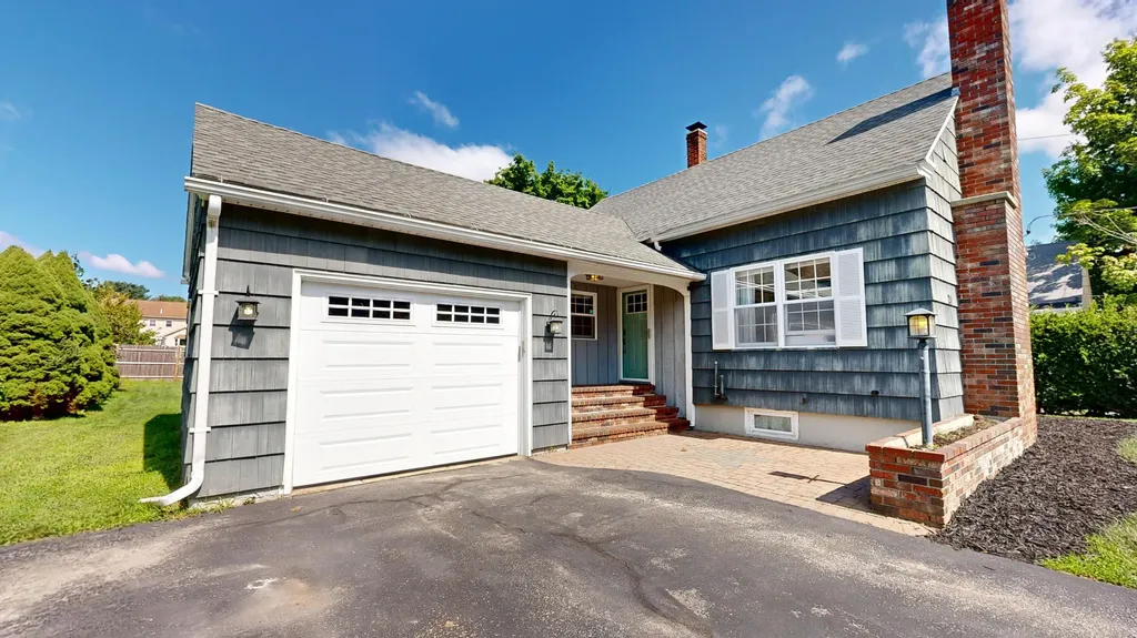 20 Shank Street Lewiston ME 04240