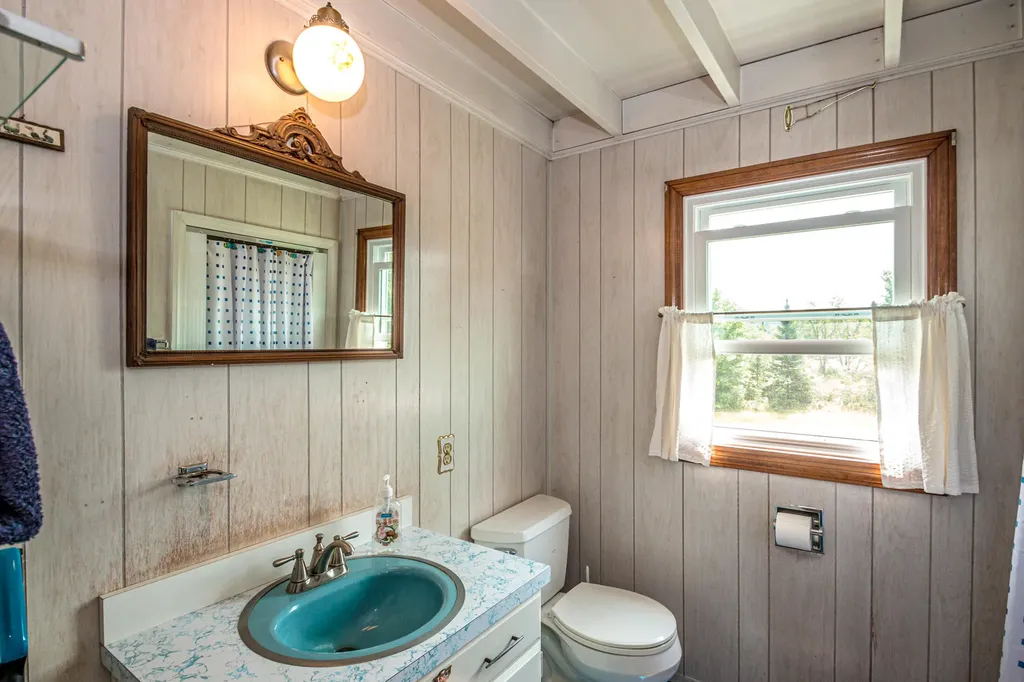 270 Hampshire Road Brownfield ME 04010